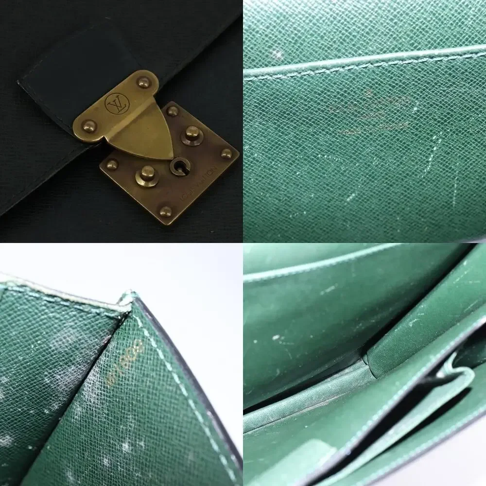 Louis Vuitton Taiga Serviette Moskova Business Bag Epicea Green